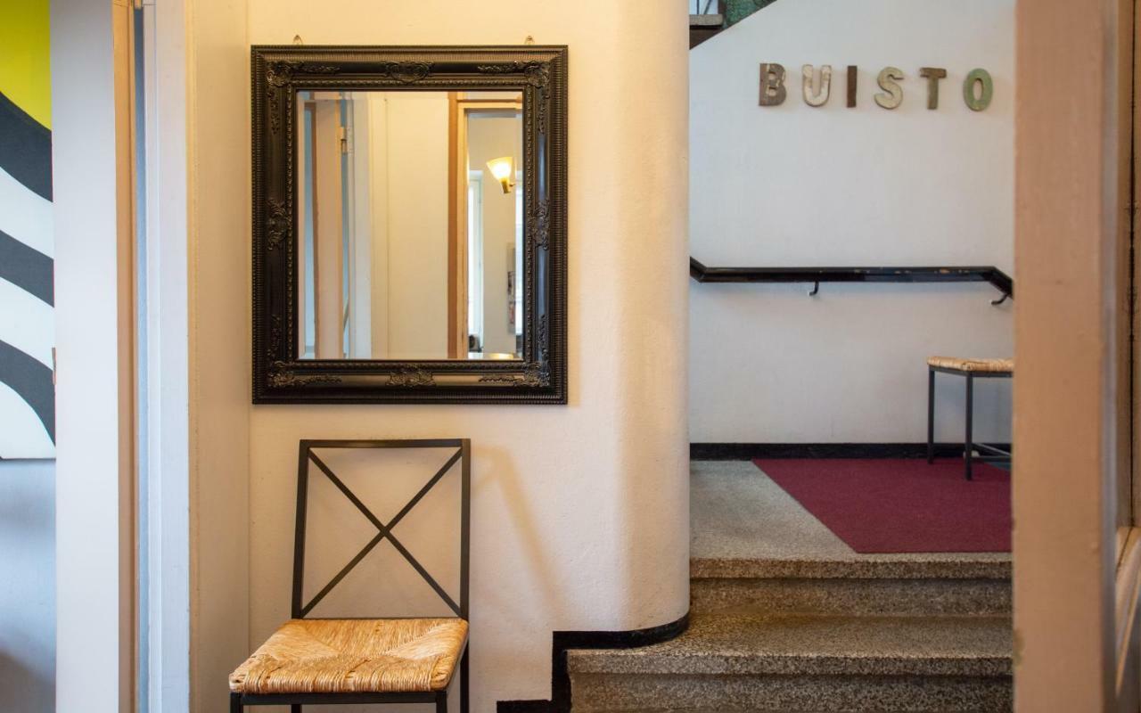 Hostel Buisto ปอรี ภายนอก รูปภาพ